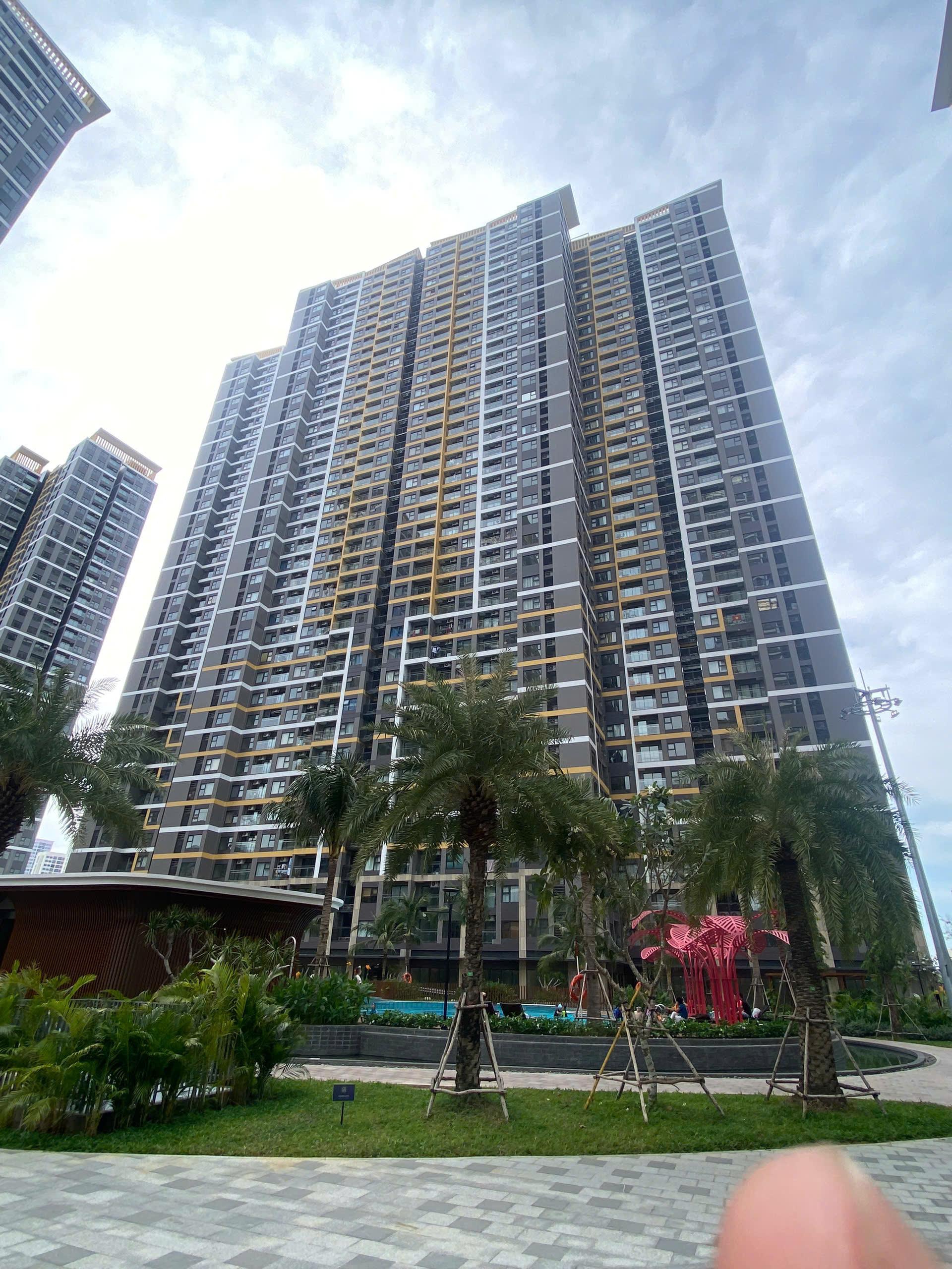 View nội khu, hồ bơi hướng Đông Nam BS8